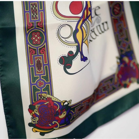 NWT Book of Kells inspired Scarf from Dublin. Beautiful colors. - Picture 2 of 9